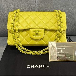 RARE Chanel Small Vintage Neon DF. 4 series!
Box, dust bag & card included.